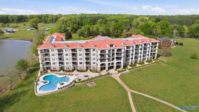 /international/us/12100-two-rivers-drive-athens-al-110107228262/