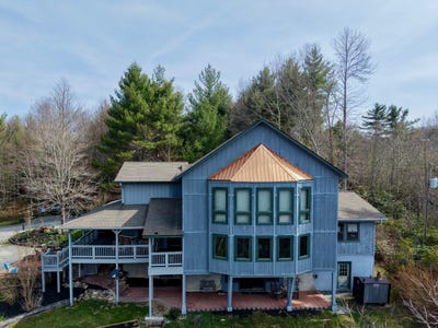 /international/us/9068-wildflower-lane-newland-nc-110107303504/