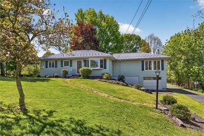 /international/us/7777-county-road-42-victor-ny-110108098457/