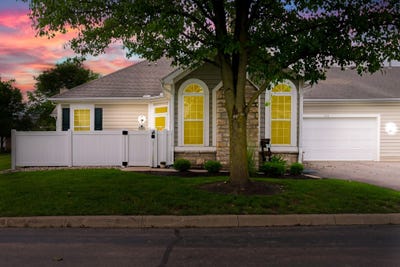 /international/us/4655-cobblestone-drive-tipp-city-oh-110100395334/