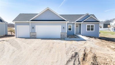 /international/us/425-village-lane-ripon-wi-110107276256/