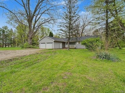 /international/us/11414-n-lewis-road-thetford-twp-mi-110107873884/