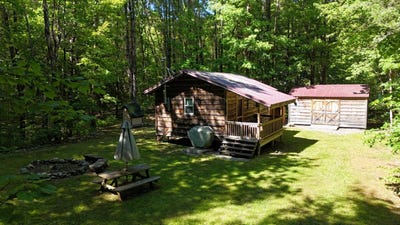 /international/us/9-maple-landing-rd-altmar-ny-110108739655/