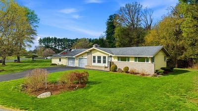/international/us/26-gore-avenue-hatfield-ma-110107760955/
