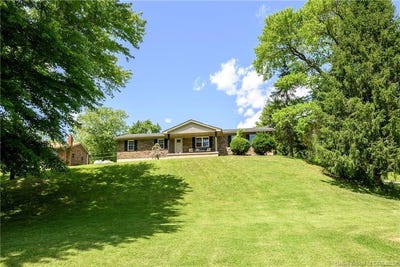 /international/us/4498-bethel-road-floyds-knobs-in-110107954113/