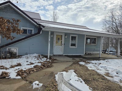 /international/us/215-e-logan-street-tomah-wi-110106276856/