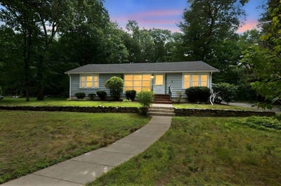 /international/us/98-austin-st-bridgewater-ma-110100947126/