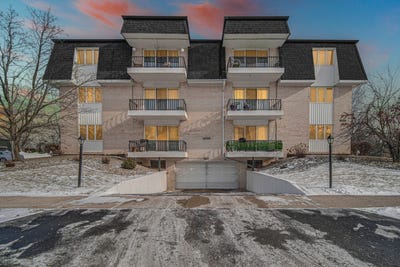 /international/us/18559-escanaba-avenue-lansing-il-110104998274/