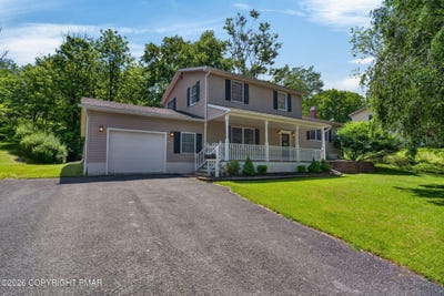/international/us/1032-forest-drive-stroudsburg-pa-110108538607/
