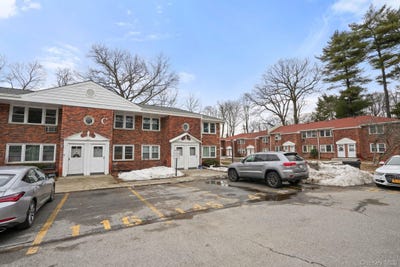 /international/us/2710-south-road-poughkeepsie-ny-110106279296/