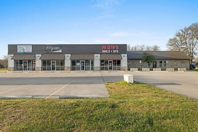 /international/us/1417-west-highway-71-business-la-grange-tx-110097805274/