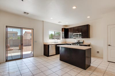 /international/us/6257-e-stonechat-drive-tucson-az-110107193071/