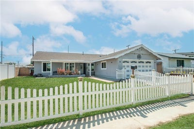 /international/us/16420-flanders-street-granada-hills-ca-110106706737/