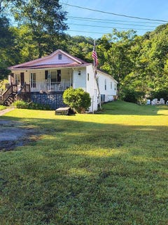 /international/us/33-raphael-lane-squire-wv-110102007351/