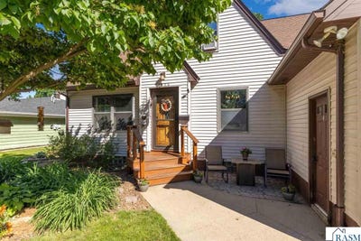 /international/us/1025-s-3rd-avenue-st-james-mn-110108884957/
