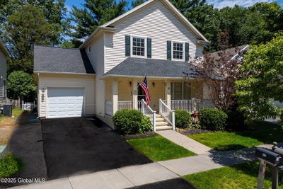 /international/us/13-horseshoe-drive-saratoga-springs-ny-110099720651/
