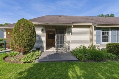 /international/us/8250-the-terraces-shelburne-vt-110108572945/