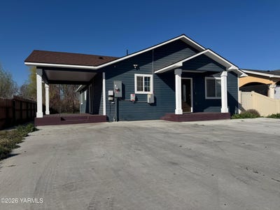 /international/us/611-mathew-st-granger-wa-110105920640/