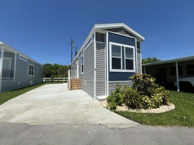 /international/us/4276-us-441-okeechobee-fl-110108392001/