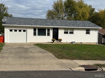 /international/us/1233-w-jefferson-street-vandalia-il-110103318872/