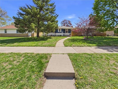 /international/us/4250-welcome-avenue-n-crystal-mn-110108119593/