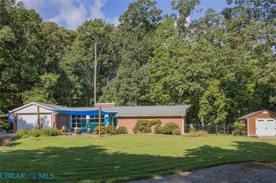 /international/us/23-oak-ridge-drive-kilmarnock-va-110120112760/