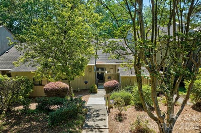 /international/us/114-pine-grove-circle-lake-wylie-sc-110107821572/