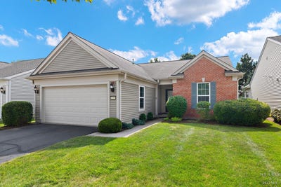 /international/us/12415-copper-lane-huntley-il-110119446805/