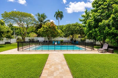 /international/us/150-ne-146th-street-ne-miami-fl-110108604885/