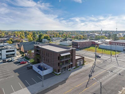 /international/us/208-4th-street-se-unit-3b-cullman-al-110099688582/