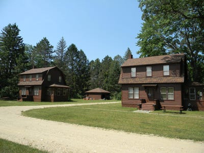 /international/us/1306-n-tippy-dam-road-wellston-mi-110101052529/