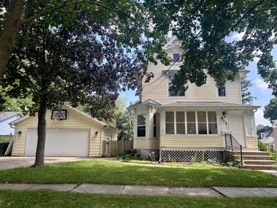 /international/us/412-w-madison-belvidere-il-110101139987/