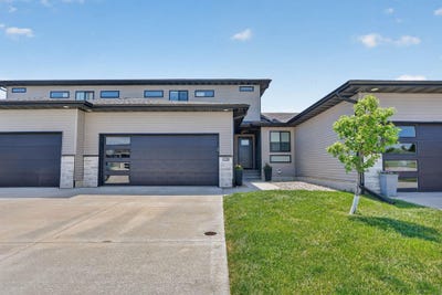 /international/us/1220-loren-drive-cedar-falls-ia-110108541879/