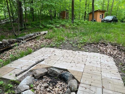 /international/us/5585-woods-bay-drive-ne-crooked-lake-twp-mn-110100264425/