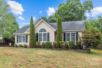 /international/us/7148-marlin-street-gastonia-nc-110101439075/