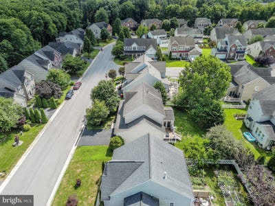 /international/us/195-dinwiddie-way-kearneysville-wv-110100779834/