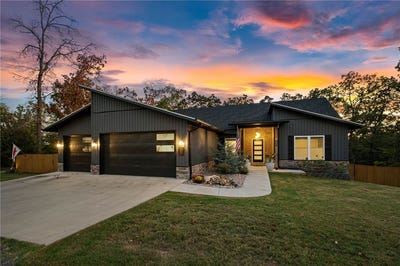 /international/us/1-todd-drive-bella-vista-ar-110120626658/