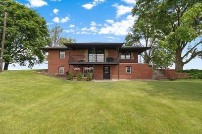/international/us/1778-w-main-street-bellevue-oh-110109026742/