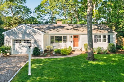 /international/us/15-brezner-lane-centerville-ma-110108879583/