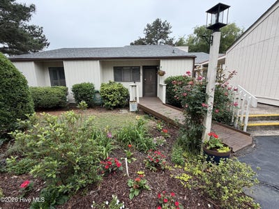 /international/us/32-martin-drive-whispering-pines-nc-110108338011/