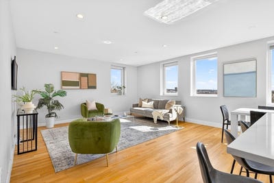 /international/us/52-fisher-ave-boston-ma-110106926369/