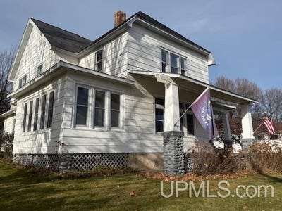 /international/us/118-s-fifth-street-crystal-falls-mi-110103650559/