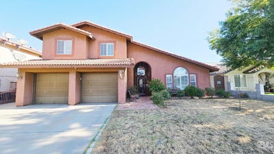 /international/us/2105-16th-place-delano-ca-110101306133/
