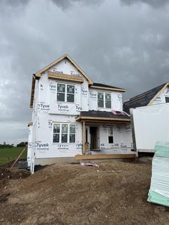 /international/us/l185-clemens-drive-arlington-wi-110107823811/