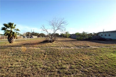 /international/us/414-e-5th-street-lot-13-bishop-tx-110106323688/