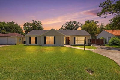 /international/us/2801-berry-avenue-groves-tx-110110138323/
