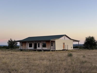 /international/us/434-lazy-hills-dr-camp-wood-tx-110120019159/