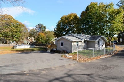 /international/us/84-perry-street-weymouth-ma-110109193072/
