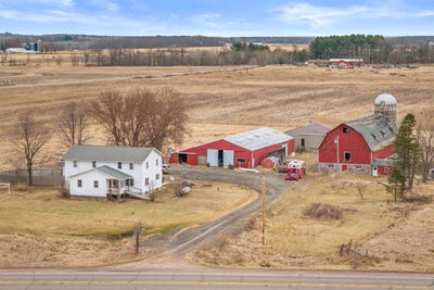 /international/us/7760-state-highway-186-arpin-wi-110098302327/