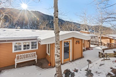 /international/us/246-roaring-fork-drive-aspen-co-110107209779/